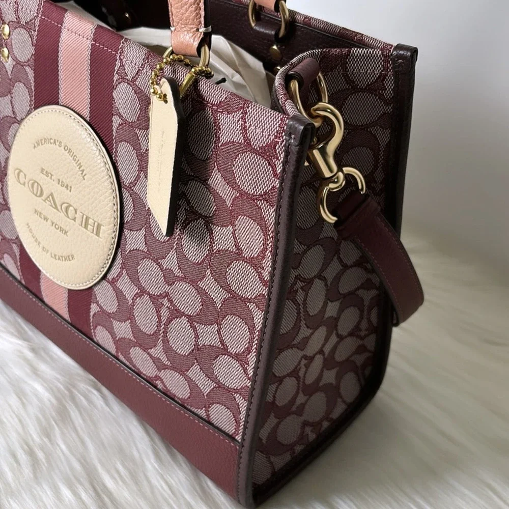 NWT Coach Dempsey Carryall In Signature Jacquard With Stripe And Coach Patch - Picture 2 of 10